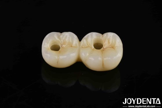 800 MPa مقاومت انعطاف پذیری چند لایه ای Zirconia کامل شفافیت بالا برای بازسازی های ماندگار و طبیعی